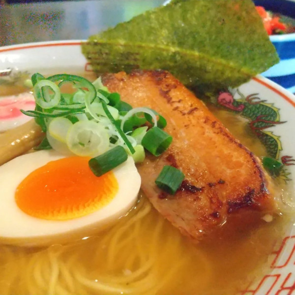 「#横丁ラーメン #880円 #チャーシュー丼 #320円」@麺や横丁 縁日の写真