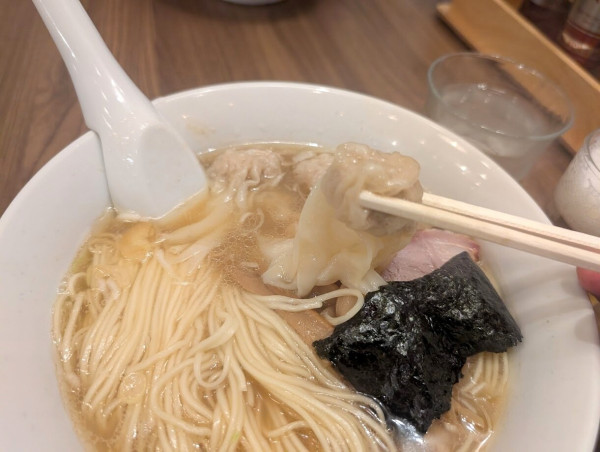 「ワンタンメン1,200円」@支那ソバ おさだの写真