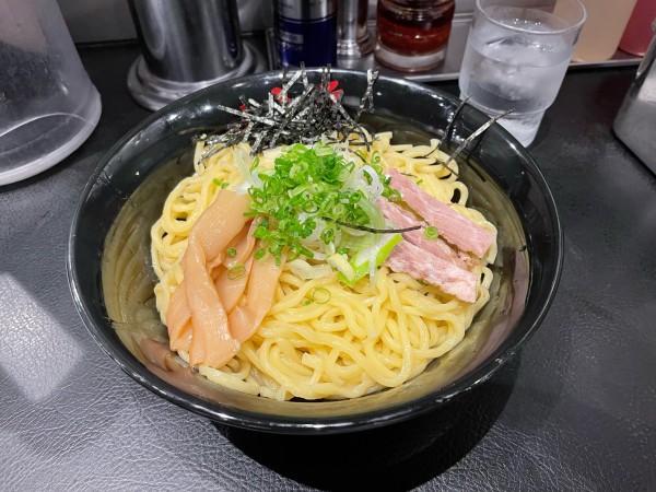 「油そば　W盛り」@油そば専門店 ぶらぶら 藤沢店の写真