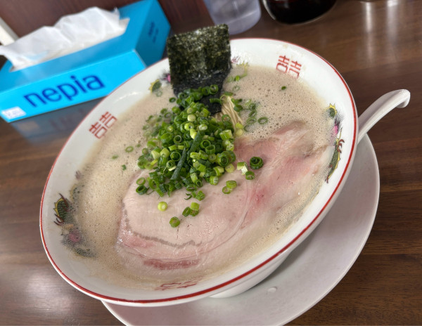 「ラーメン＋替玉」@博多ラーメン 洋ちゃん食堂の写真