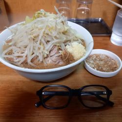 ラーメン300g(にんにく少し・野菜・あぶら)