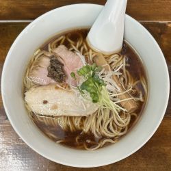 白黒トリュフMIX醤油そば