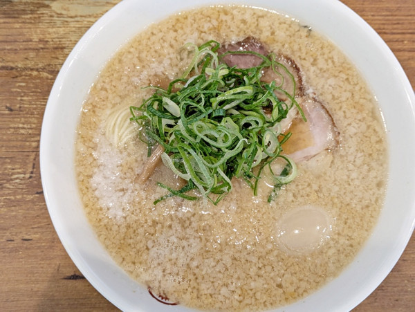 「ラーメン＋味玉」@らーめん一途の写真