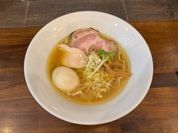 「味玉中華そば」@四代目鷹蔵の写真