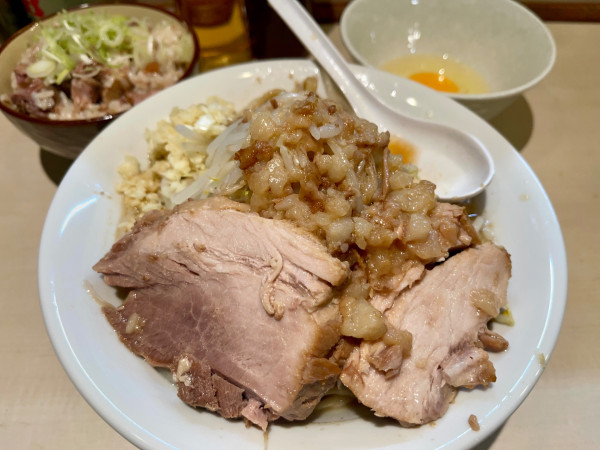 「ラーメン 並  ＋豚めし」@ラーメン4号の写真