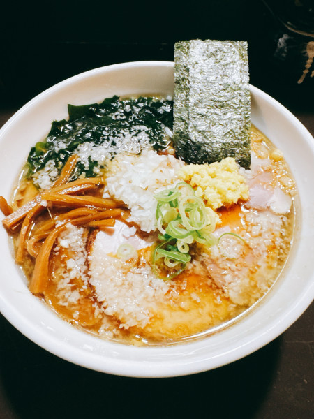 「背脂生姜チャーシューメン」@中華そば 弥栄の写真