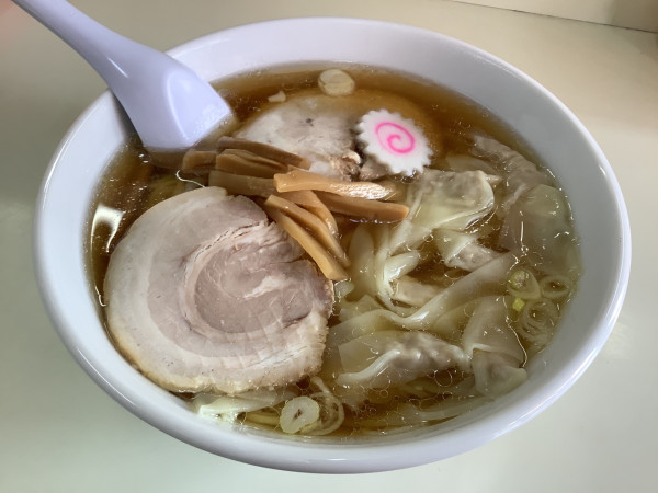 「ワンタンメン　900円」@中華そば ほりこしの写真