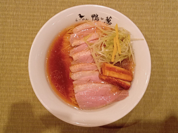 「コンフィ鴨らーめん」@らーめん 鴨to葱 渋谷店の写真