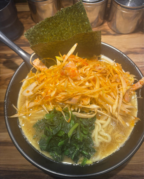 「ネギらーめん(太麺)」@豚骨醤油らーめん 誠屋 八幡山本店の写真