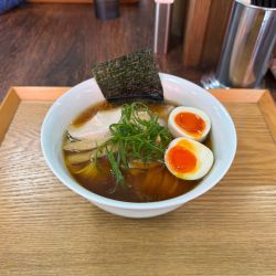 特製醤油らぁ麺