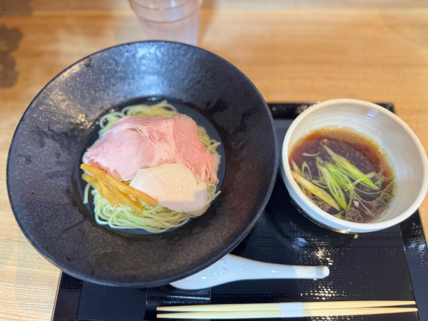 「醤油つけ麺 1200円」@らぁ麺 鷹の羽の写真