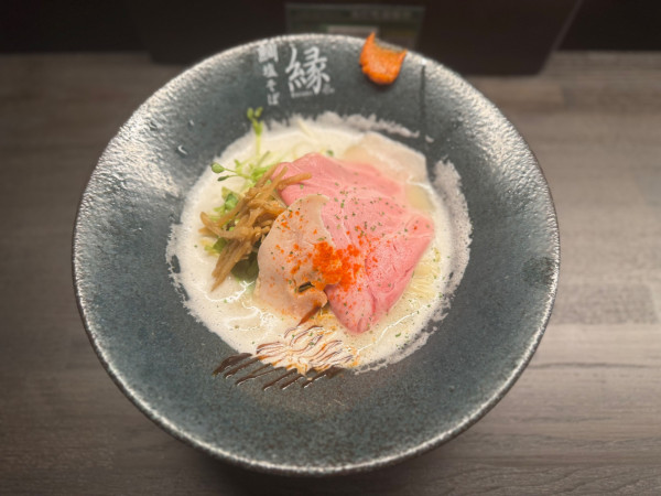 「鯛塩濃厚そば950円」@鯛塩そば縁の写真