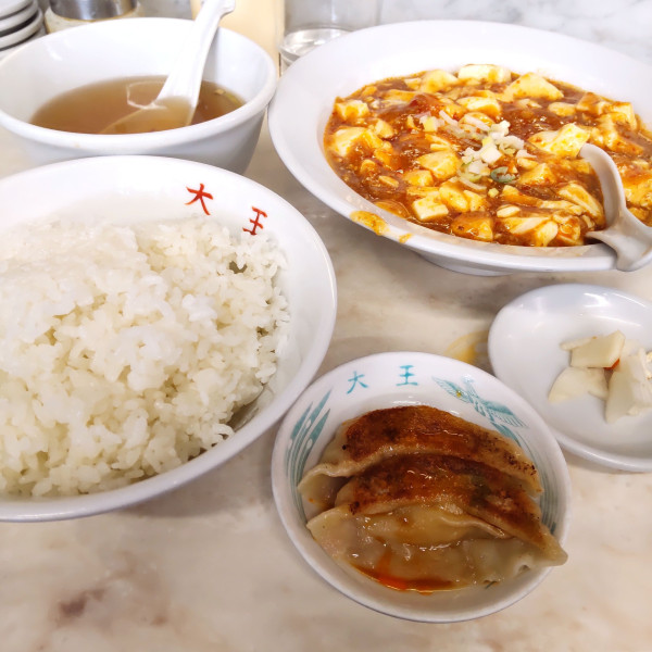 「日替り定食、餃子２個付き（￥550）」@つけ麺大王 蒲田店の写真