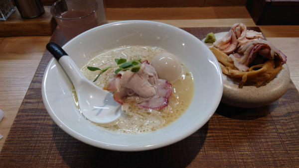 「深み鶏＋蟹みそ替玉」@芛堂寺の写真