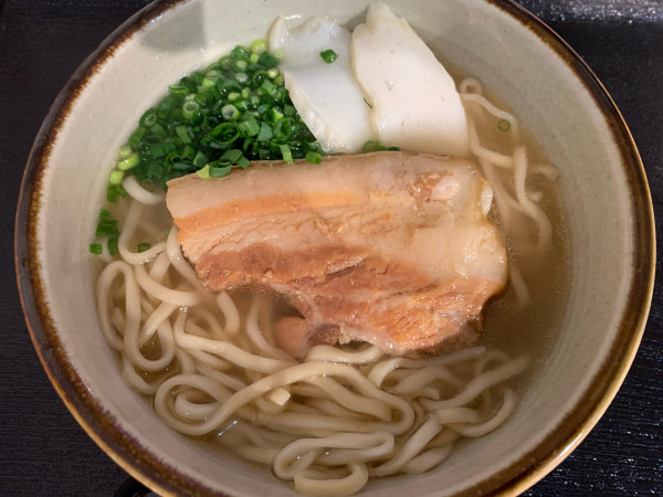 「沖縄そば」@隠れすぎな居酒屋食堂 てぃーちの写真