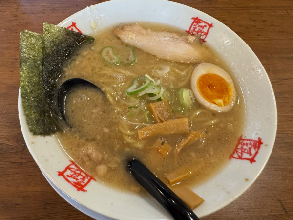 「しょうゆとんこつ」@おおぎやラーメン 伊那店の写真