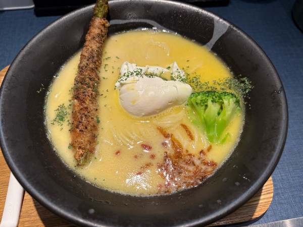 「鶏白湯そば」@麺巧 潮の写真