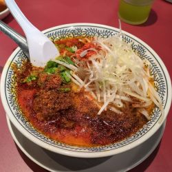 麻辣担々麺