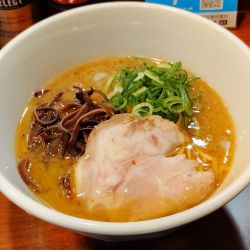 ストロング豚骨醤油