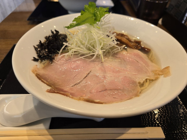 「貝と魚のあらの中華そば(ライト)」@Fishmenの写真