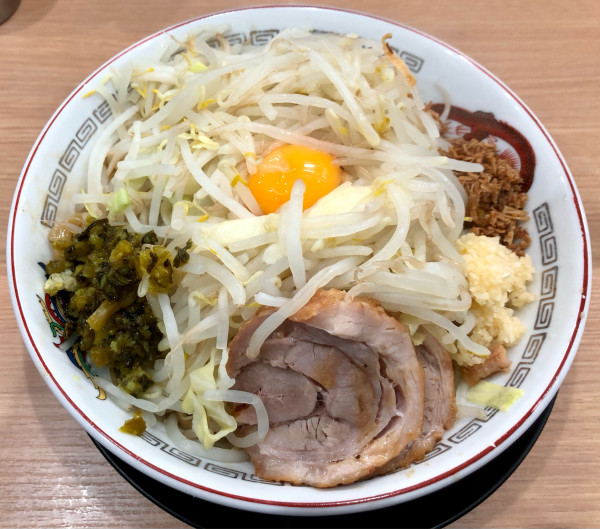 「少1000円　汁なし 100円」@ラーメン豚山 金沢文庫店の写真