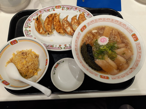 「忘れられない中華そばセット」@餃子の王将 鶴川駅前店の写真