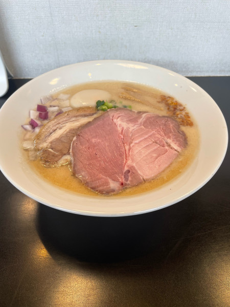 「特製濃厚塩牛そば 1300円」@麺牛 ひろせの写真