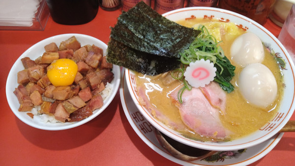 「特製赤味噌コロチャー丼セット」@オダサガ味噌の写真