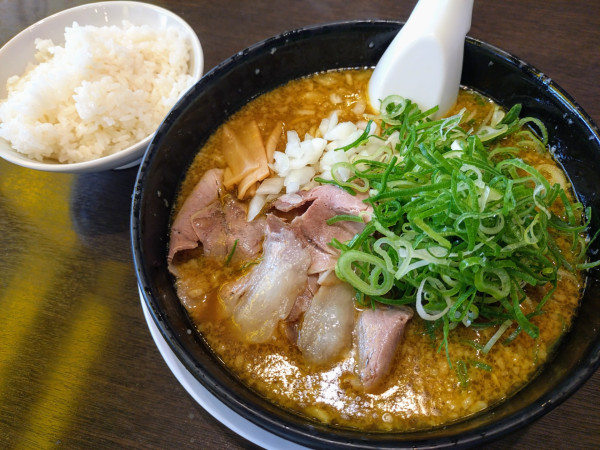 「カレーラーメン ￥980」@来来亭 坂戸店の写真