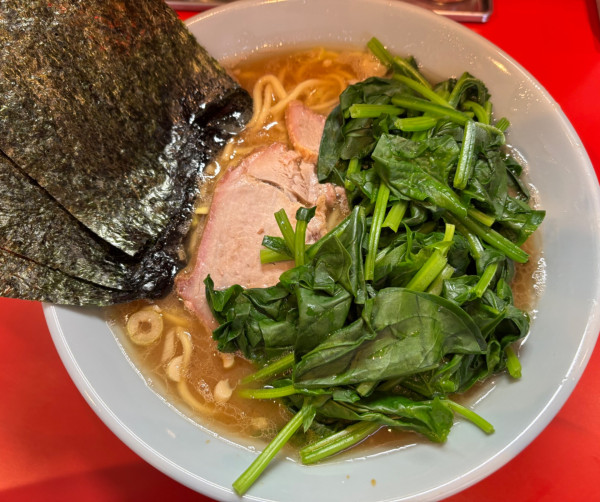 「ラーメン＋ほうれん草」@横浜家系ラーメン 黄金家 鴨居店の写真
