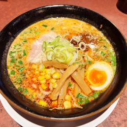 将軍味噌らーめん　1298円