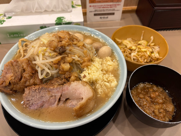 「ラーメン（並）1000円、うずら150円、味ネギ150円」@俺の生きる道  水戸駅らー麺街道店の写真