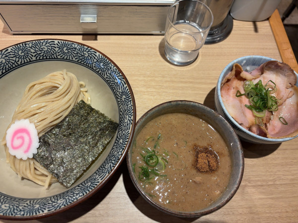 「ランチセット1300円　つけ麺＋チャーシュー丼」@中華そば 葵の写真