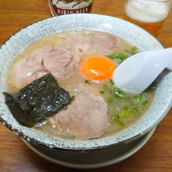ラーメン卵入り 750円