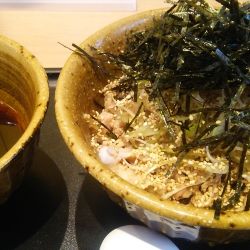 なぜ蕎麦にラー油を入れるのか。 御茶ノ水店の画像
