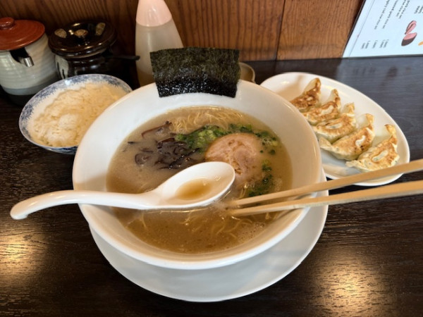 「らーめん（バリカタ￥700）他」@一心の写真