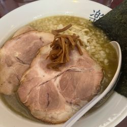 特製塩ラーメン(特製パール)