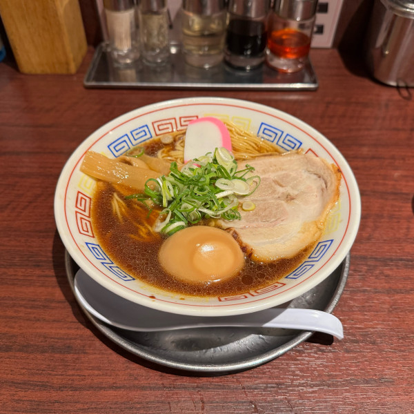 「中華そば+半熟味付卵」@紀州和歌山ラーメン まっち棒 溝の口店の写真