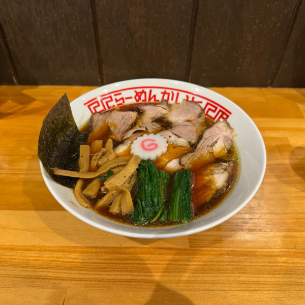 「しょうゆちゃーしゅーめん」@柳麺かいとの写真