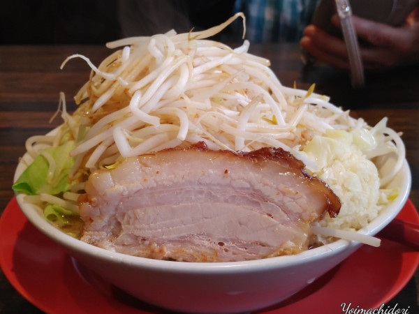 「らーめん（880円）」@麺と飯 トンじろの写真