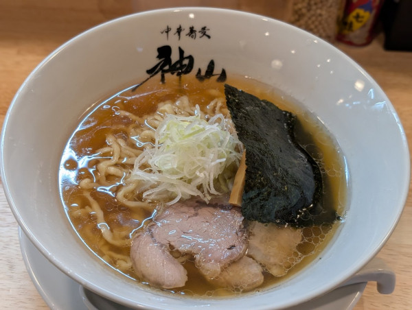 「醤油そば」@中華蕎麦 神山の写真