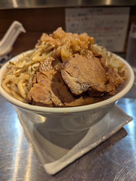 「らーめん(500g)」@成城贅肉店の写真