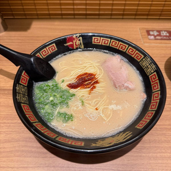 「豚骨らーめん」@一蘭 池袋駅前店の写真