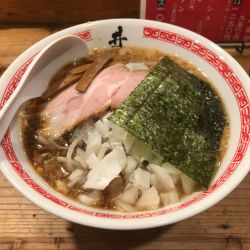 背脂醤油らぁめん 950円