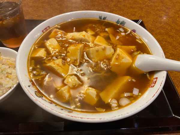 「日替わりランチ(マーボーラーメン、半チャー)(950円)」@中国飲茶 楼蘭の写真