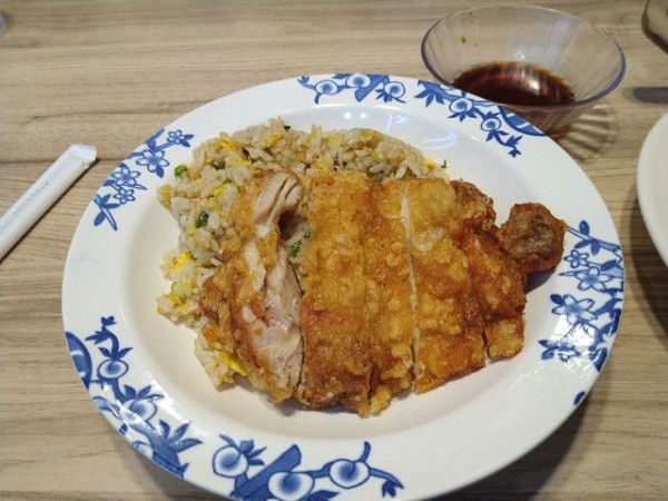 「台湾大からあげチャーハン」@バーミヤン イオンモール京都五条店の写真