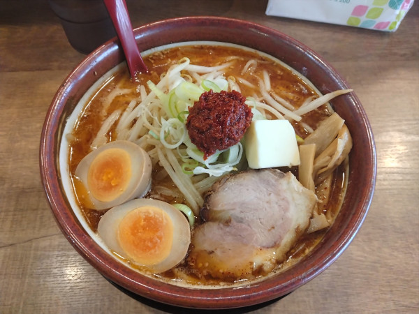 「もっけい辛味噌(2辛)+バター¥130+味玉¥130-」@本格拉麺酒房 もっけいの写真