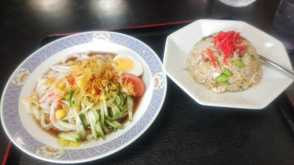 「冷したぬき＋半チャーハン」@大野屋の写真