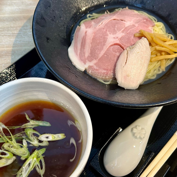 「醤油つけ麺」@らぁ麺 鷹の羽の写真