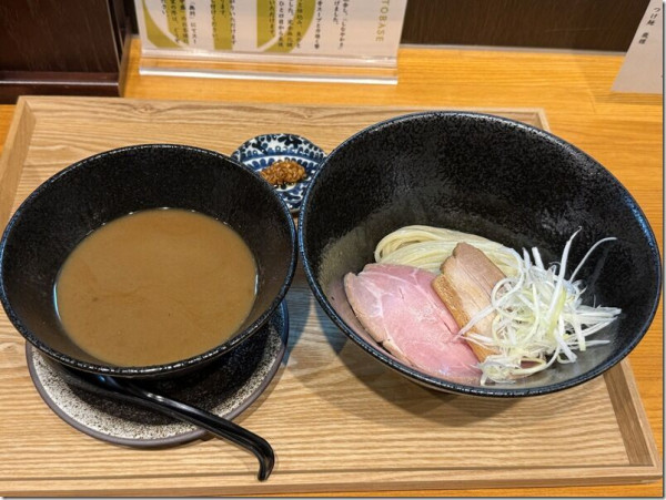 つけ麺（小：開店記念半額で600円）